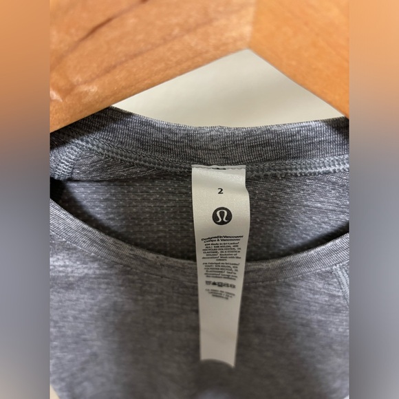 2 New With Tags Swiftly Tech Cropped Long-Sleeve
Shirts 2.0 - Picture 10 of 16